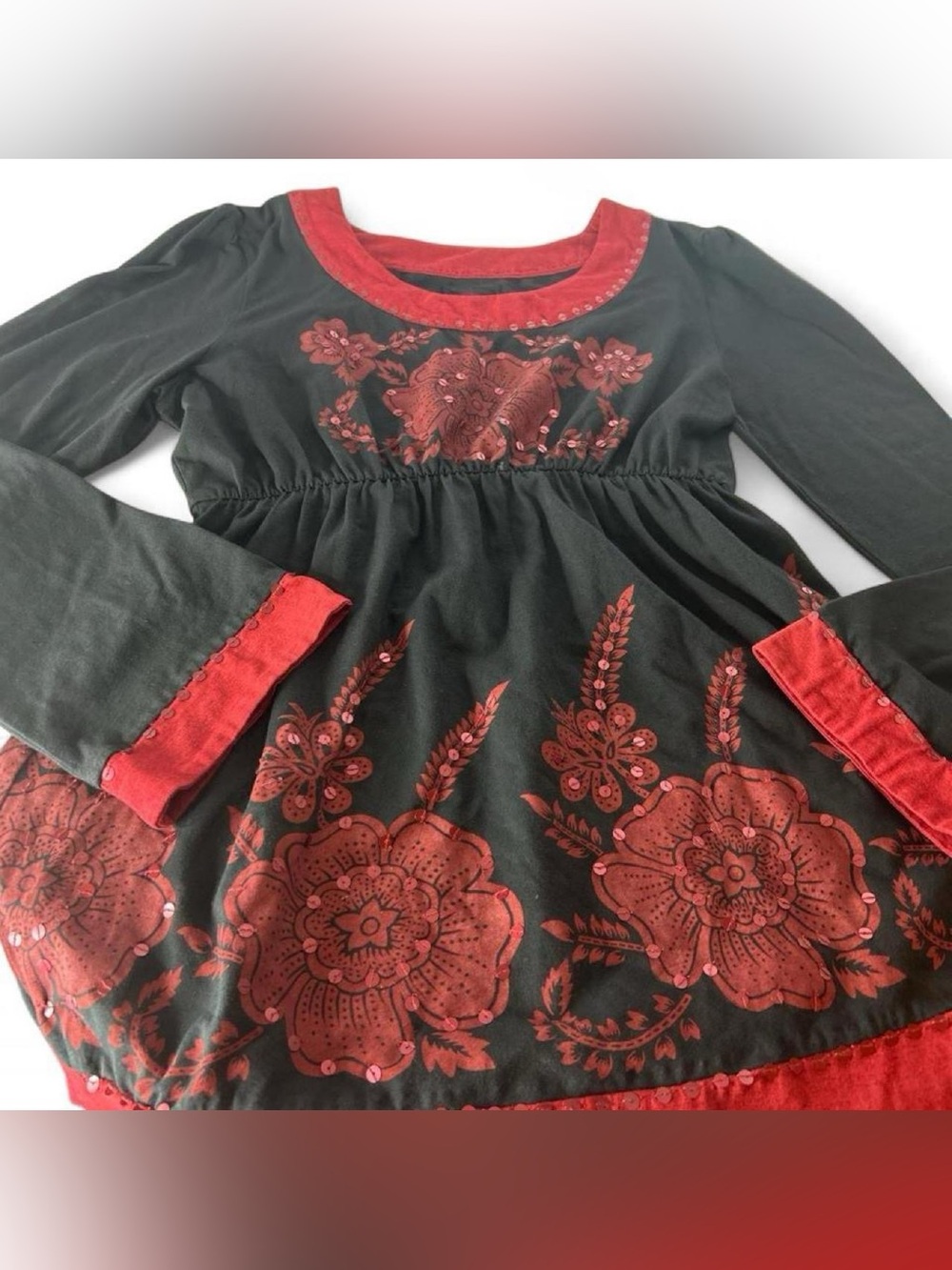 DDR black red sequined floral long sleeve empire waist statement top